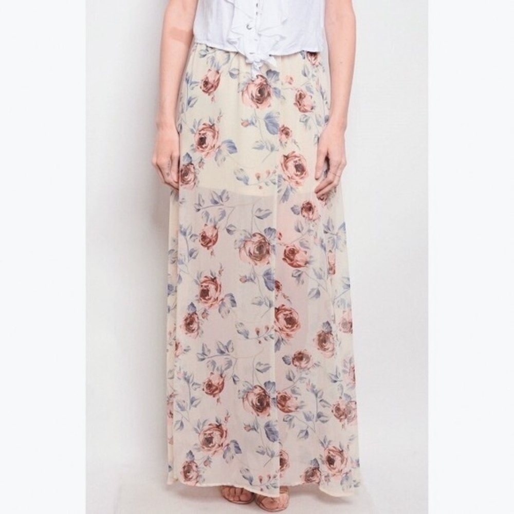⭐️TODAY ONLY SALE ⭐️Luxe Floral Skirt